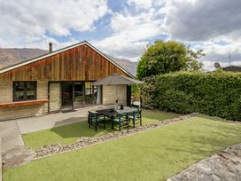 Alpine Escape - Wanaka Holiday Home -  - 1200423 - thumbnail photo 25