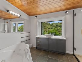 Camelot - Lake Taupo Holiday Home -  - 1200666 - thumbnail photo 22