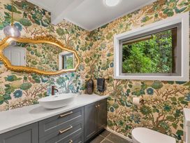 Camelot - Lake Taupo Holiday Home -  - 1200666 - thumbnail photo 21