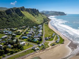 Pacific Vista - Hawkes Bay Holiday Home -  - 1200668 - thumbnail photo 4