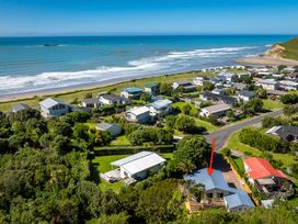 Pacific Vista - Hawkes Bay Holiday Home -  - 1200668 - thumbnail photo 1