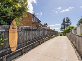 Modern Coastal Tree House - Whangamata Retreat -  - 1200800 - thumbnail photo 29