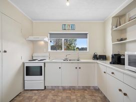 Bach to the Beach - Foxton Beach Holiday Home -  - 1201099 - thumbnail photo 12