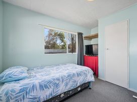 Bach to the Beach - Foxton Beach Holiday Home -  - 1201099 - thumbnail photo 16