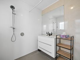 Bach to the Beach - Foxton Beach Holiday Home -  - 1201099 - thumbnail photo 20