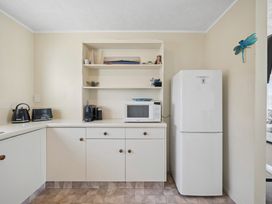 Bach to the Beach - Foxton Beach Holiday Home -  - 1201099 - thumbnail photo 11