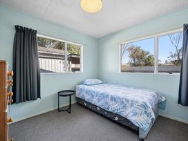 Bach to the Beach - Foxton Beach Holiday Home -  - 1201099 - thumbnail photo 17