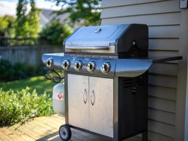 Darling on Dorizac - Te Anau Holiday Home -  - 1201995 - thumbnail photo 5