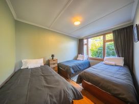 Darling on Dorizac - Te Anau Holiday Home -  - 1201995 - thumbnail photo 19