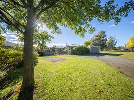 Darling on Dorizac - Te Anau Holiday Home -  - 1201995 - thumbnail photo 26