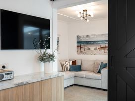 Wallnutt Sands - Waihi Beach Holiday Home -  - 1203450 - thumbnail photo 5