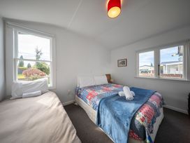 Dragon Fly Cottage - Te Anau Holiday Home -  - 1203769 - thumbnail photo 16