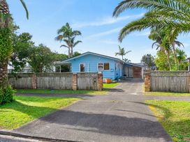 Coastal Whanau - Ruakaka Holiday Home -  - 1203882 - thumbnail photo 25
