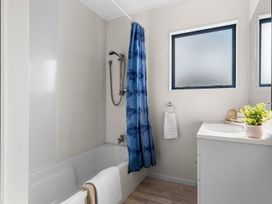 La Maison Bleu - Mangawhai Heads Holiday Home -  - 1204295 - thumbnail photo 20