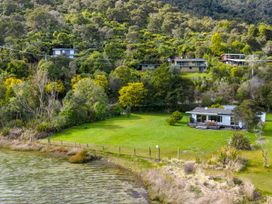 Sounds Serenity - Marlborough Sounds Holiday Home -  - 1204371 - thumbnail photo 23