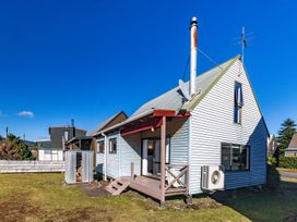 Scottbase - Waimarino Holiday Home -  - 1204822 - thumbnail photo 26
