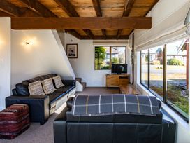 Scottbase - Waimarino Holiday Home -  - 1204822 - thumbnail photo 13