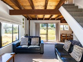Scottbase - Waimarino Holiday Home -  - 1204822 - thumbnail photo 14