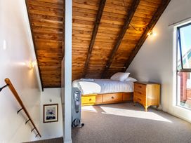 Scottbase - Waimarino Holiday Home -  - 1204822 - thumbnail photo 18