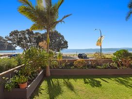 The Lights House - Beachfront Ohope Holiday Home -  - 1205037 - thumbnail photo 21