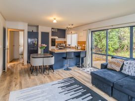 Snow Retreat - Waimarino Holiday Home -  - 1205404 - thumbnail photo 2