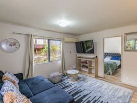 Snow Retreat - Waimarino Holiday Home -  - 1205404 - thumbnail photo 3