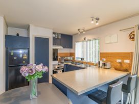 Snow Retreat - Waimarino Holiday Home -  - 1205404 - thumbnail photo 6