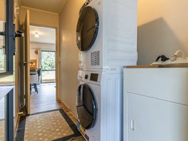 Snow Retreat - Waimarino Holiday Home -  - 1205404 - thumbnail photo 9