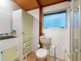 Hauraki Haven - Lake Taupo Holiday Home -  - 1205509 - thumbnail photo 13