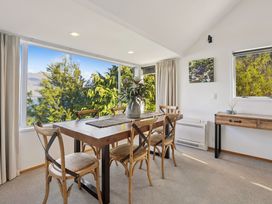 Alpine Horizon - Queenstown Holiday Home -  - 1205770 - thumbnail photo 9