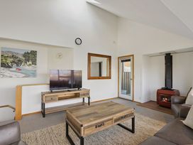 Alpine Horizon - Queenstown Holiday Home -  - 1205770 - thumbnail photo 10