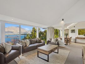 Alpine Horizon - Queenstown Holiday Home -  - 1205770 - thumbnail photo 3