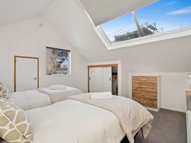Alpine Horizon - Queenstown Holiday Home -  - 1205770 - thumbnail photo 15