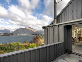 Alpine Horizon - Queenstown Holiday Home -  - 1205770 - thumbnail photo 22