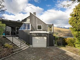 Alpine Horizon - Queenstown Holiday Home -  - 1205770 - thumbnail photo 23