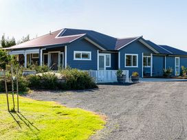 Meadow Escape - Mangawhai Holiday Home -  - 1205913 - thumbnail photo 2