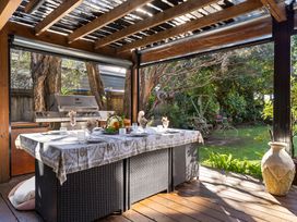 Roberts Retreat - Auckland Holiday Home -  - 1206055 - thumbnail photo 20