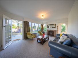 The Green House - Te Anau Holiday Home -  - 1206056 - thumbnail photo 4