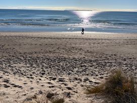 Sandbanks - Papamoa Holiday Home -  - 1206829 - thumbnail photo 33