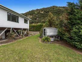 Little Kowhai - Te Kaha Holiday Home -  - 1206918 - thumbnail photo 20