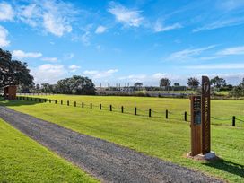 Coastal Hideaway - Waipu Cove Holiday Home -  - 1207332 - thumbnail photo 21
