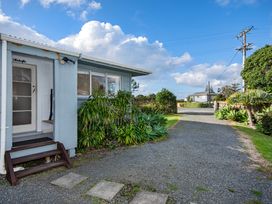 Coastal Hideaway - Waipu Cove Holiday Home -  - 1207332 - thumbnail photo 15