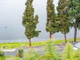 Lakeside Lookout - Acacia Bay Holiday Home -  - 1207749 - thumbnail photo 28