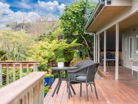 Lakeside Lookout - Acacia Bay Holiday Home -  - 1207749 - thumbnail photo 3