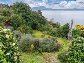 Lakeside Lookout - Acacia Bay Holiday Home -  - 1207749 - thumbnail photo 27