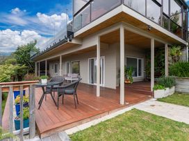 Lakeside Lookout - Acacia Bay Holiday Home -  - 1207749 - thumbnail photo 26