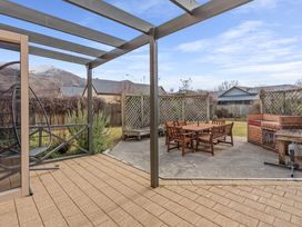 Meadowstone Vista - Wanaka Holiday Home -  - 1208204 - thumbnail photo 2