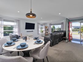 Endeavour Oasis - Whitianga Holiday Home -  - 1209617 - thumbnail photo 6