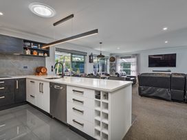 Endeavour Oasis - Whitianga Holiday Home -  - 1209617 - thumbnail photo 21