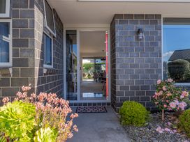 Endeavour Oasis - Whitianga Holiday Home -  - 1209617 - thumbnail photo 4